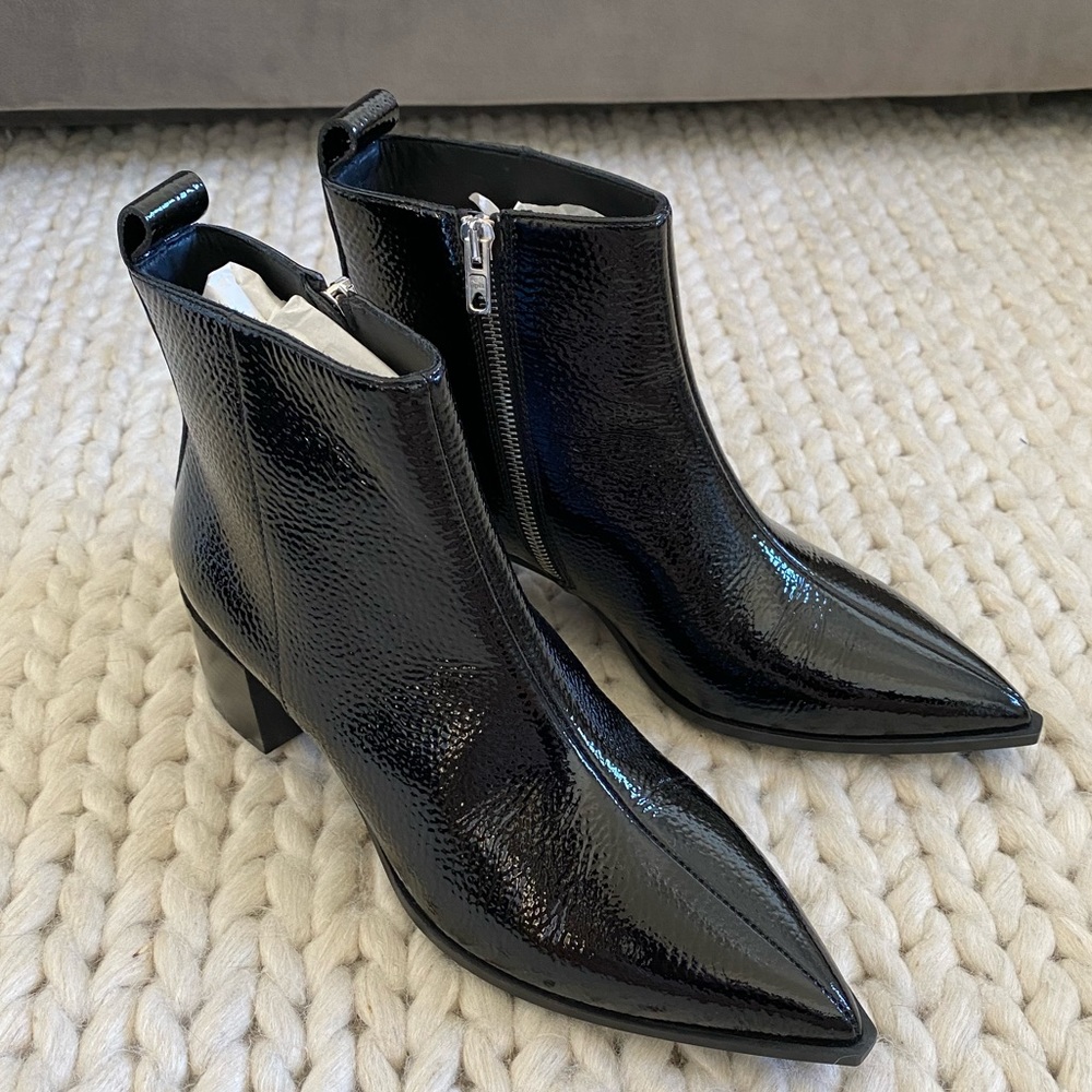 Never worn Everlane Black Booties